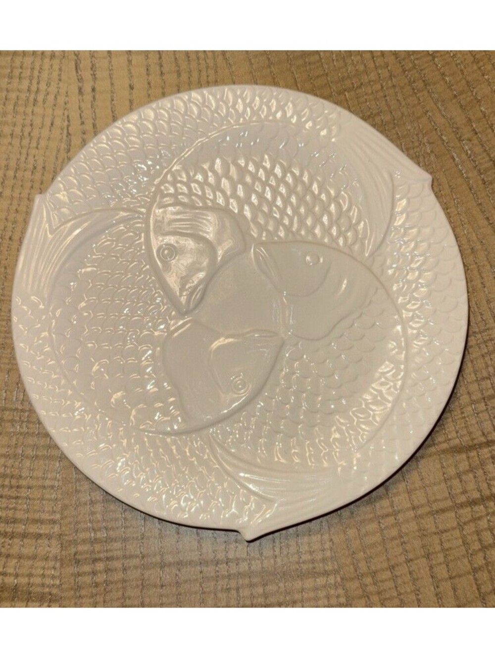 Triple Fish White 7.5” Salad/ Appetizer Plate Vintage